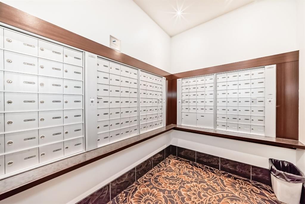 701-920 5 Avenue Sw, Calgary, AB - Indoor Photo Showing Other Room