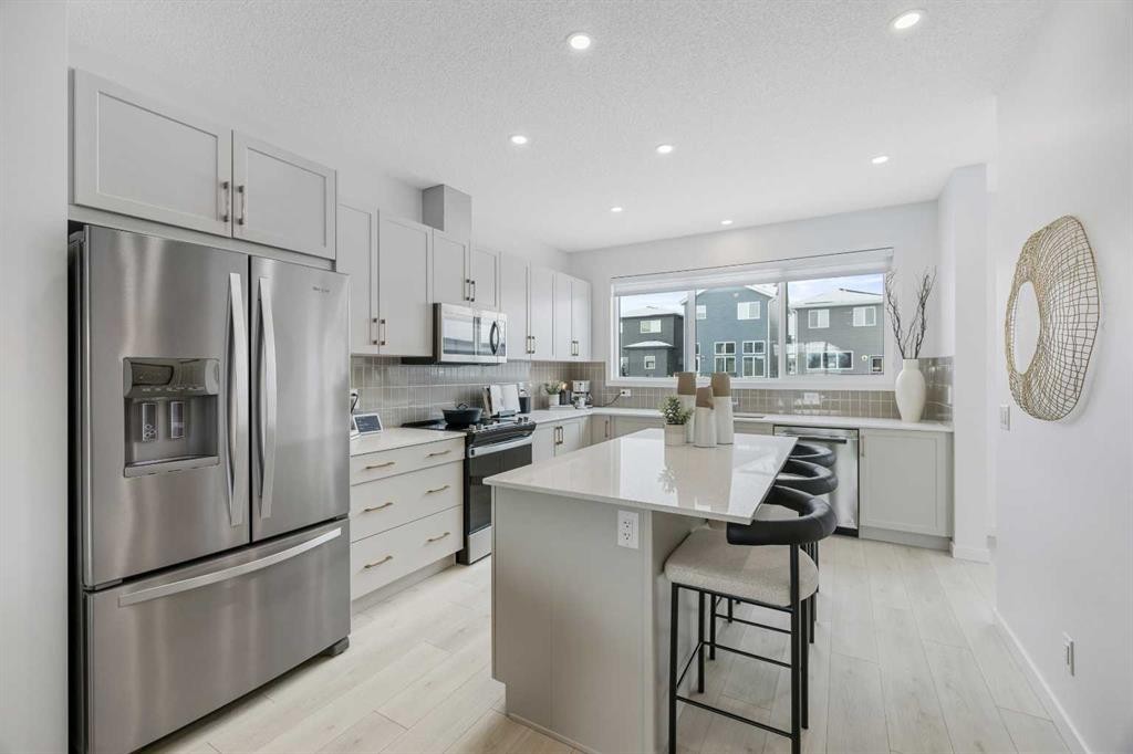 536 Legacy Circle Se, Calgary, AB - Indoor Photo Showing Kitchen With Upgraded Kitchen
