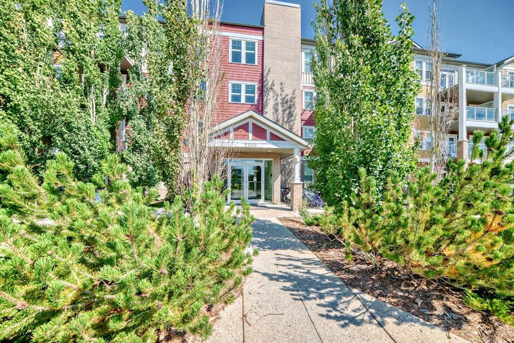 417-2300 Evanston Square Nw, Calgary, AB - Outdoor