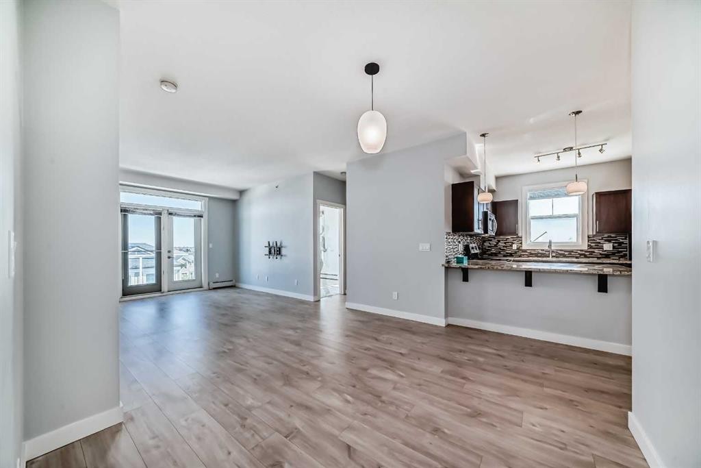 417-2300 Evanston Square Nw, Calgary, AB - Indoor