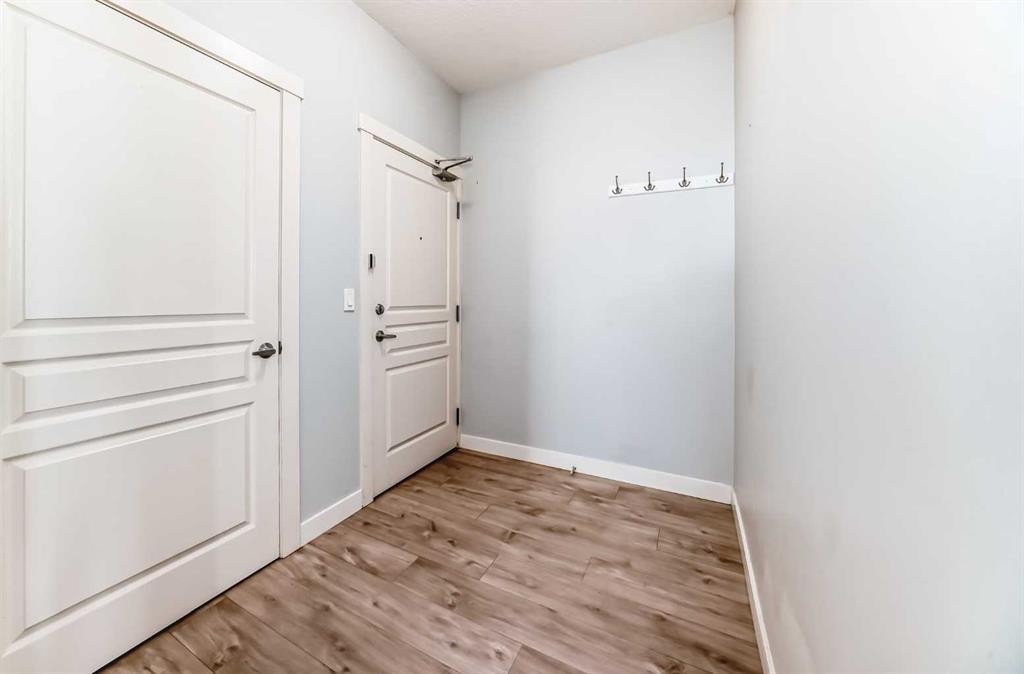 417-2300 Evanston Square Nw, Calgary, AB - Indoor Photo Showing Other Room