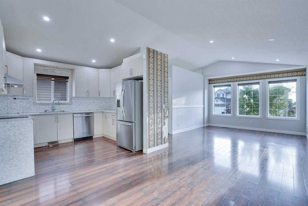 62 Taracove Estate Drive Ne, Calgary, AB - Indoor Photo Showing Kitchen With Upgraded Kitchen