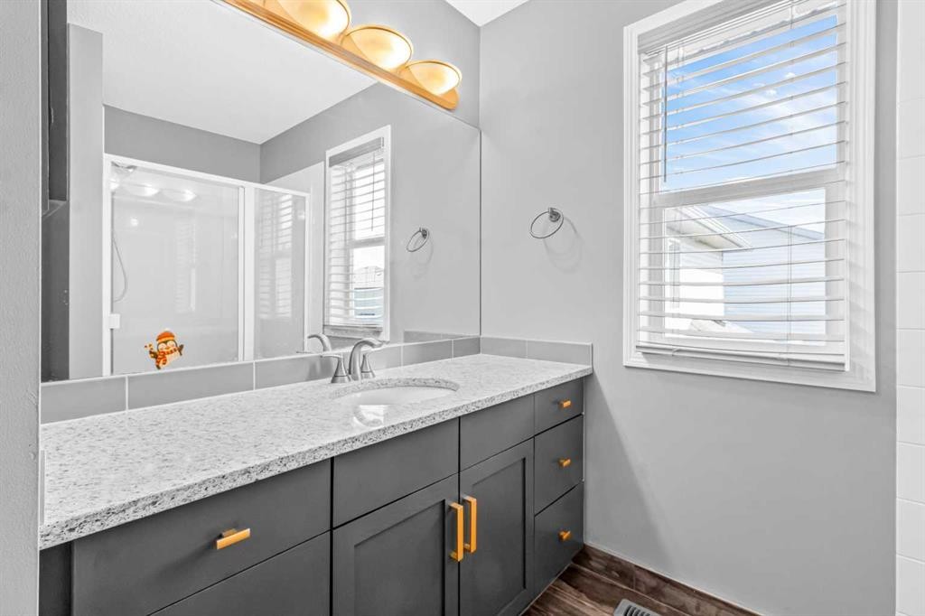 178 Evansmeade Common Nw, Calgary, AB - Indoor Photo Showing Bathroom