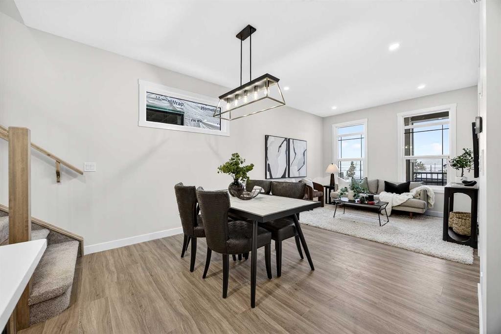 306 Alpine Boulevard, Calgary, AB - Indoor Photo Showing Dining Room