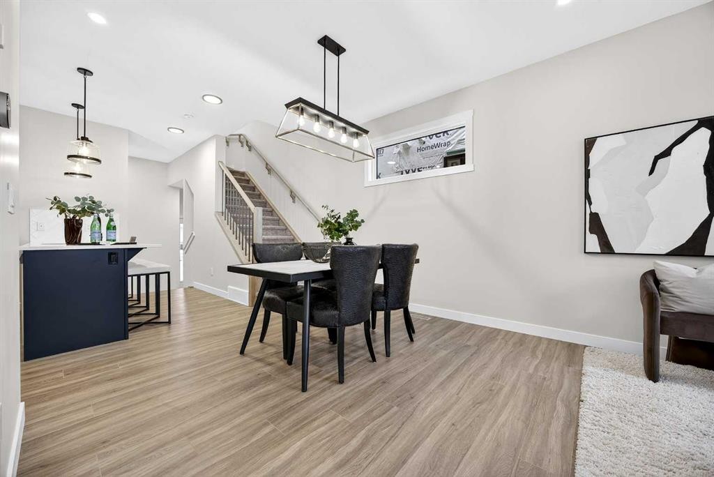 306 Alpine Boulevard, Calgary, AB - Indoor Photo Showing Dining Room