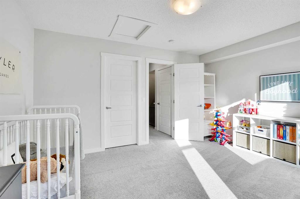 128 Cranbrook Square Se, Calgary, AB - Indoor Photo Showing Other Room