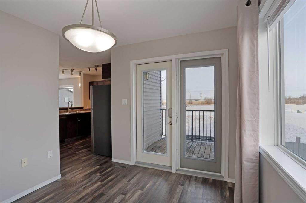 322 17 Street East, Brooks, AB - Indoor Photo Showing Other Room