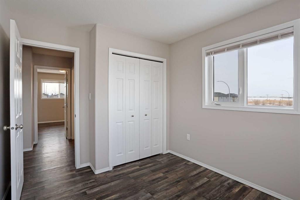 322 17 Street East, Brooks, AB - Indoor Photo Showing Other Room