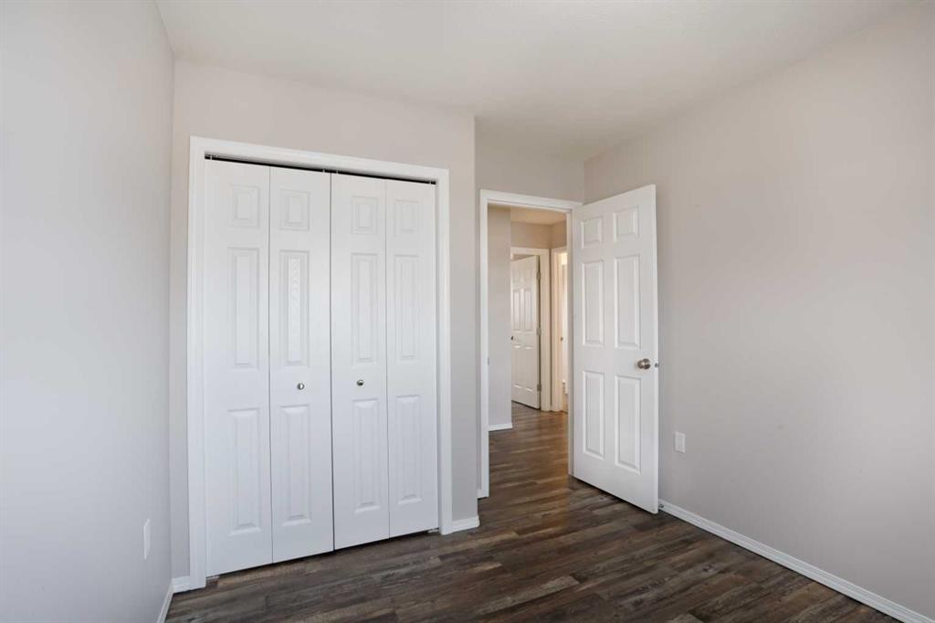 322 17 Street East, Brooks, AB - Indoor