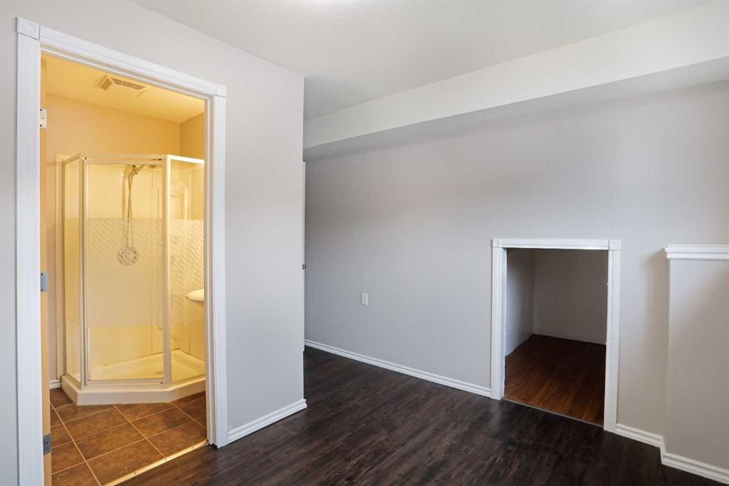 322 17 Street East, Brooks, AB - Indoor Photo Showing Other Room