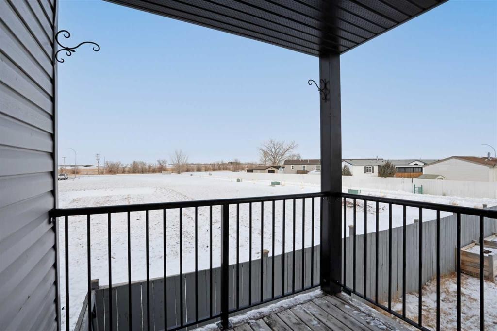 322 17 Street East, Brooks, AB - Outdoor With Exterior