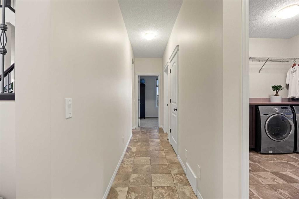 43 Ranchers Crescent, Okotoks, AB - Indoor Photo Showing Laundry Room