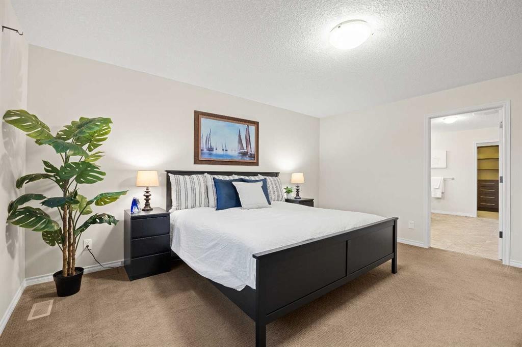 43 Ranchers Crescent, Okotoks, AB - Indoor Photo Showing Bedroom