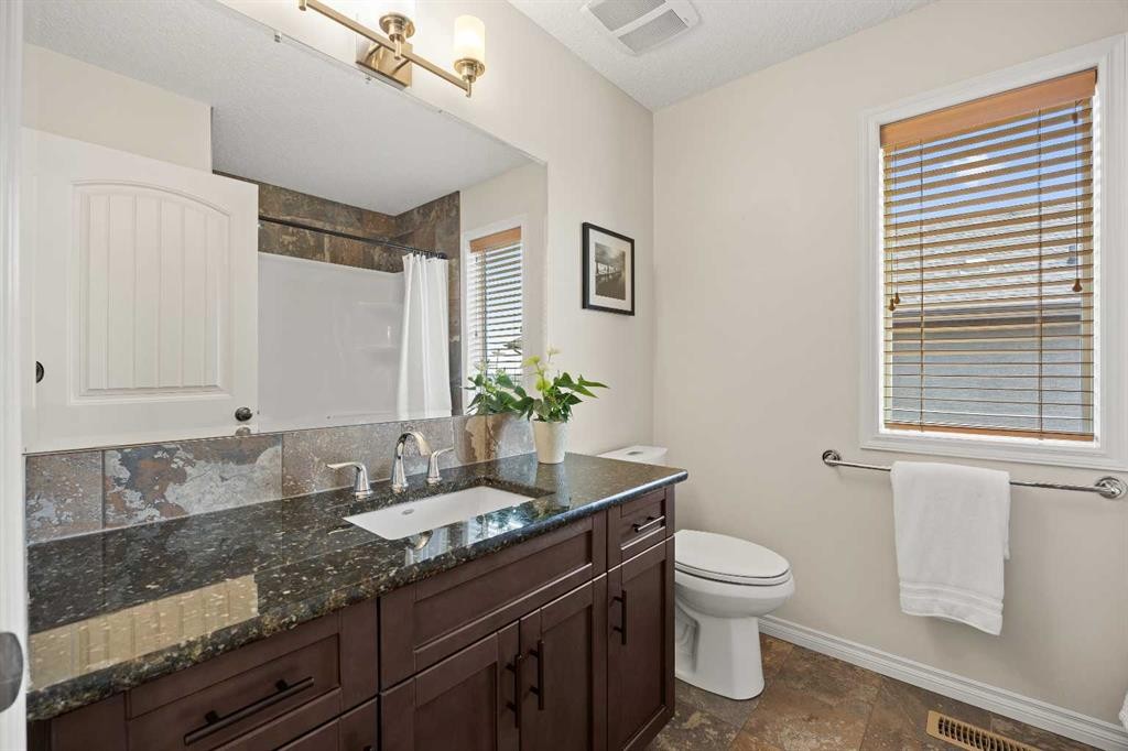 43 Ranchers Crescent, Okotoks, AB - Indoor Photo Showing Bathroom