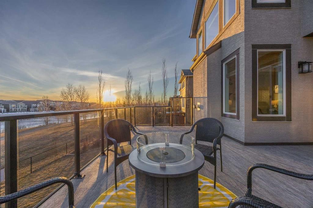 43 Ranchers Crescent, Okotoks, AB - Outdoor With Exterior