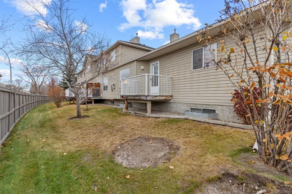 39 Mt Aberdeen Manor Se, Calgary, AB - Outdoor