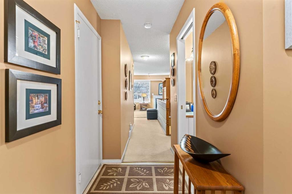 39 Mt Aberdeen Manor Se, Calgary, AB - Indoor Photo Showing Other Room