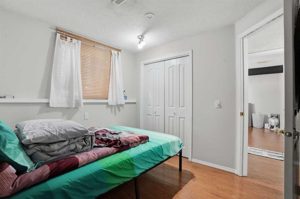 107 Pinemont Bay Ne, Calgary, AB - Indoor Photo Showing Bedroom