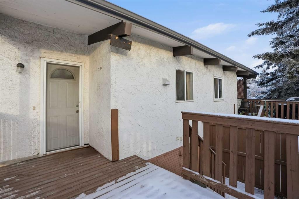 107 Pinemont Bay Ne, Calgary, AB - Outdoor With Exterior
