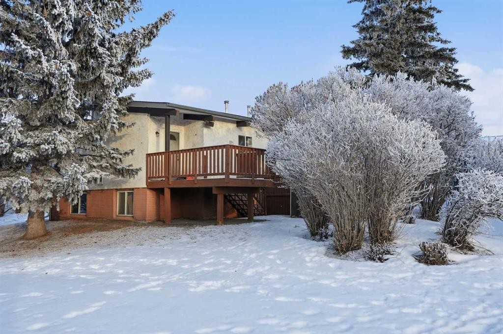 107 Pinemont Bay Ne, Calgary, AB - Outdoor