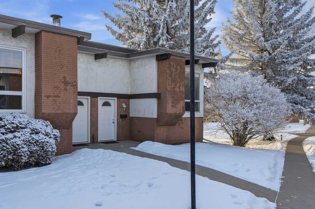 107 Pinemont Bay Ne, Calgary, AB - Outdoor