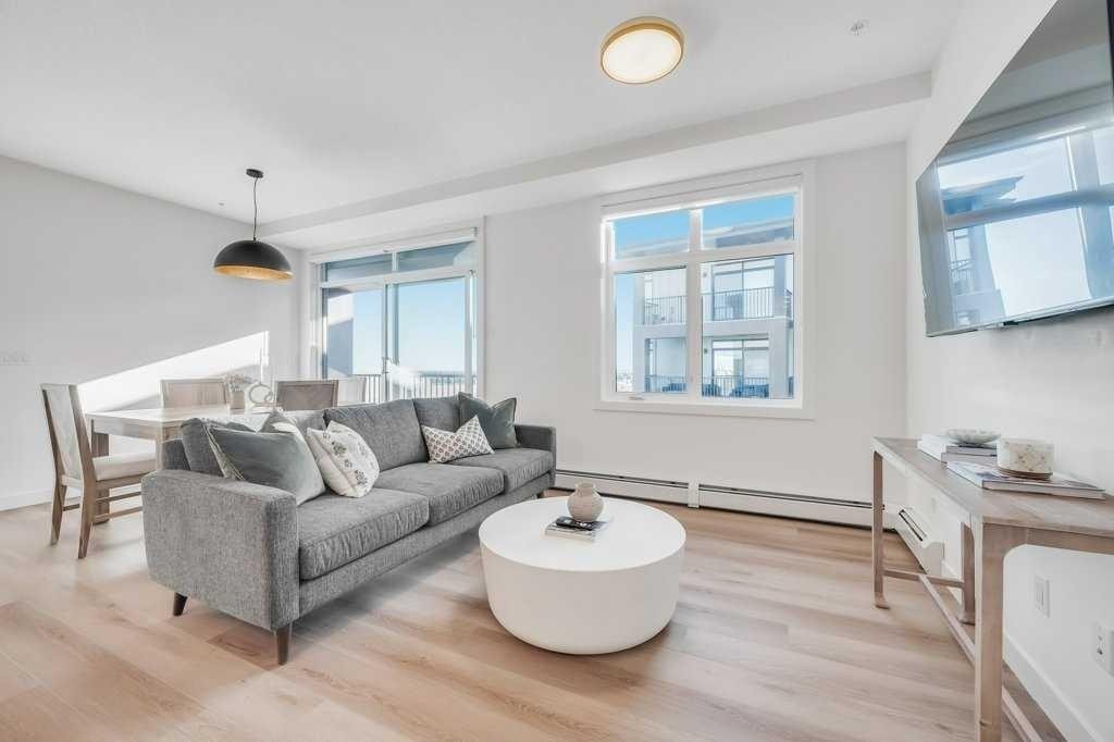 2316-200 Seton Circle Se, Calgary, AB - Indoor Photo Showing Living Room