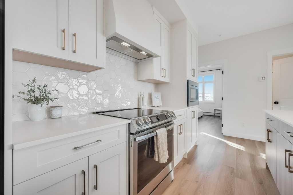 2316-200 Seton Circle Se, Calgary, AB - Indoor Photo Showing Kitchen With Upgraded Kitchen