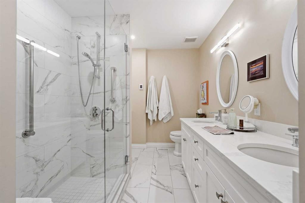 39 Varsity Estates Park Nw, Calgary, AB - Indoor Photo Showing Bathroom