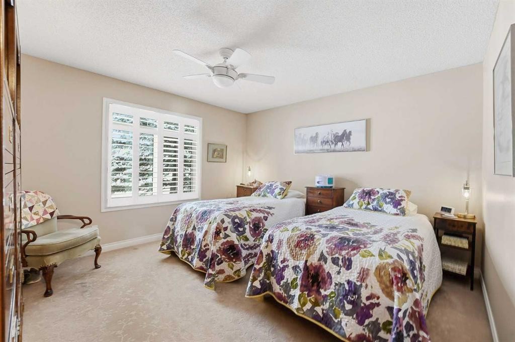 39 Varsity Estates Park Nw, Calgary, AB - Indoor Photo Showing Bedroom