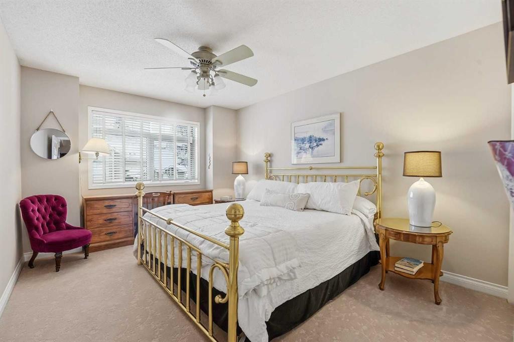 39 Varsity Estates Park Nw, Calgary, AB - Indoor Photo Showing Bedroom