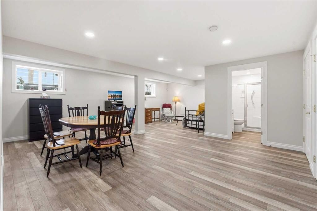 39 Varsity Estates Park Nw, Calgary, AB - Indoor Photo Showing Other Room