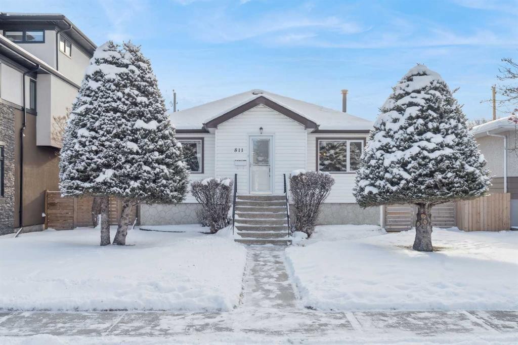 811 19 Avenue Nw, Calgary, AB - Outdoor