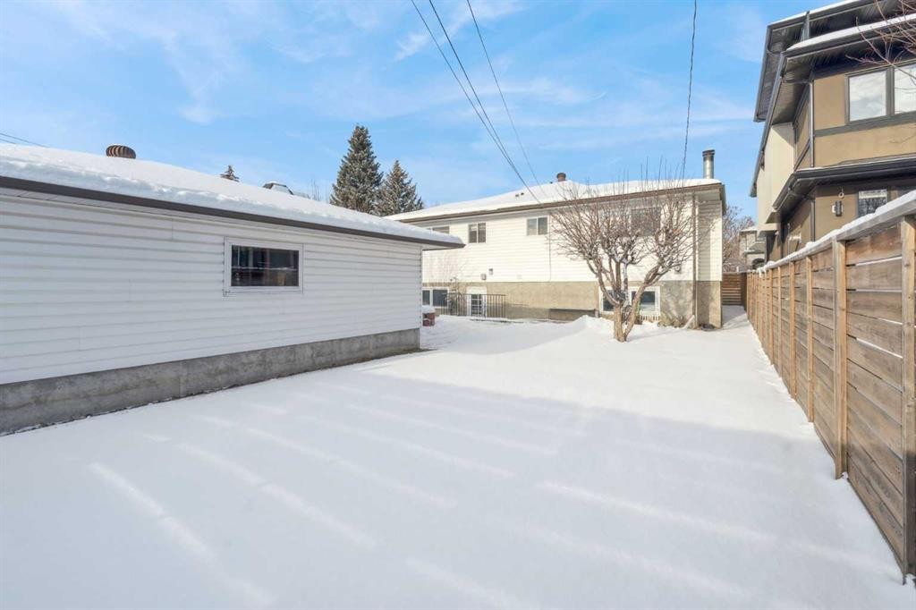 811 19 Avenue Nw, Calgary, AB - Outdoor