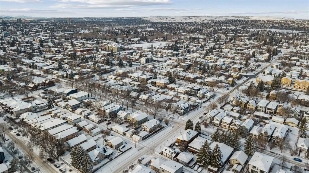 811 19 Avenue Nw, Calgary, AB - Outdoor With View