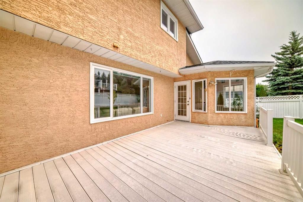 1405 Shawnee Road Sw, Calgary, AB - Outdoor With Exterior