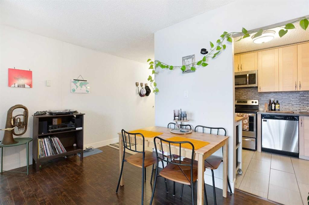 204-809 4 Street Ne, Calgary, AB - Indoor