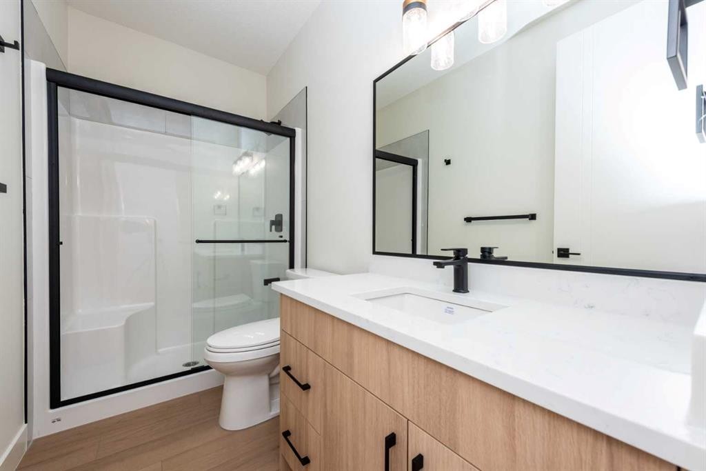 101 Waterford Passage, Chestermere, AB - Indoor Photo Showing Bathroom