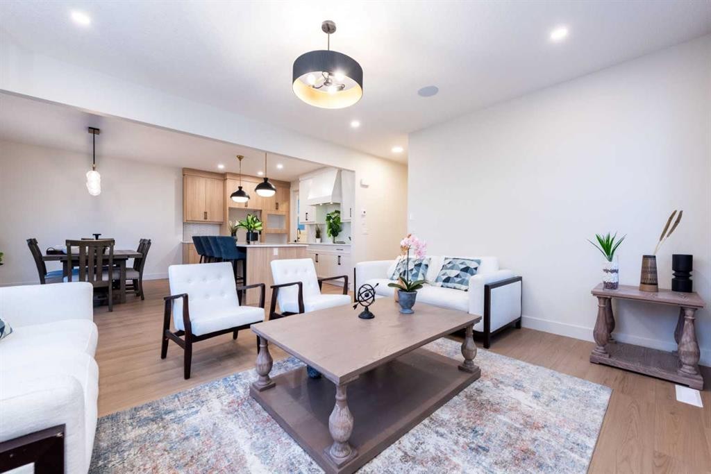 101 Waterford Passage, Chestermere, AB - Indoor Photo Showing Living Room
