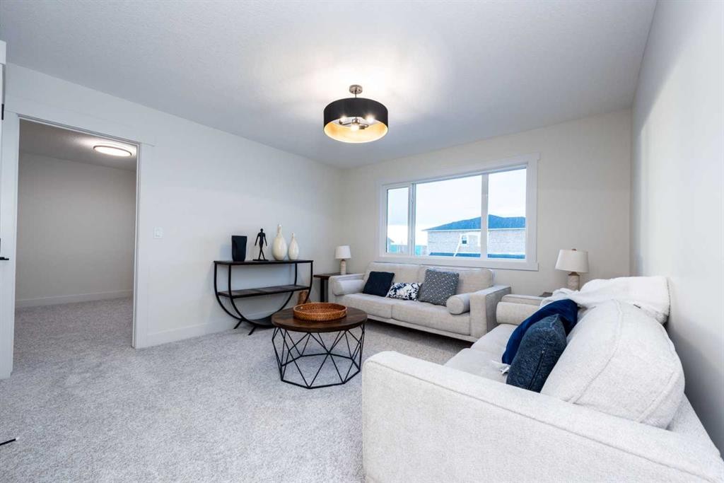 101 Waterford Passage, Chestermere, AB - Indoor Photo Showing Living Room
