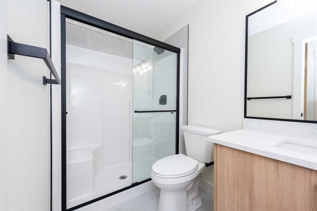 101 Waterford Passage, Chestermere, AB - Indoor Photo Showing Bathroom