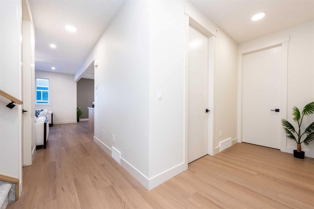 101 Waterford Passage, Chestermere, AB - Indoor Photo Showing Other Room