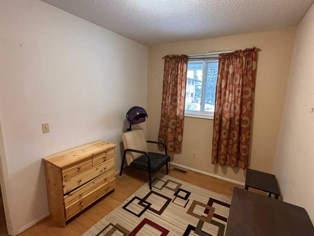 511-200 Brookpark Drive Sw, Calgary, AB - Indoor