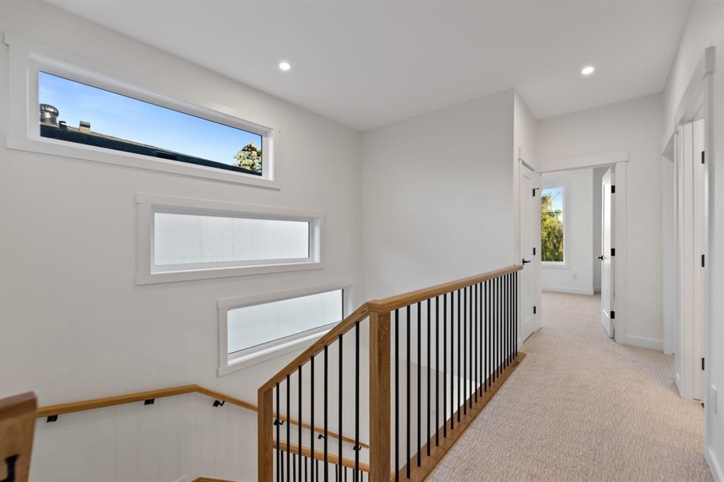2436 30 Avenue Sw, Calgary, AB - Indoor Photo Showing Other Room