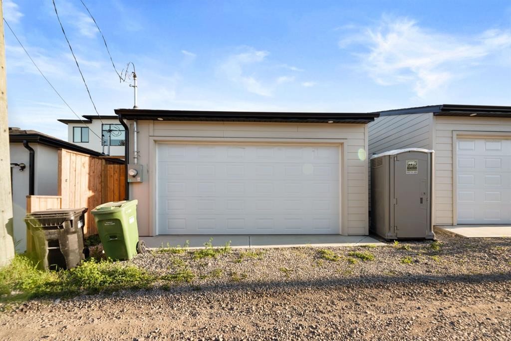 2436 30 Avenue Sw, Calgary, AB - Outdoor With Exterior