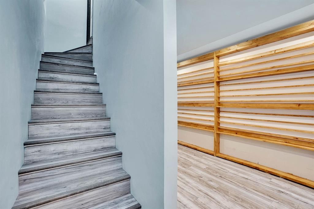 210 Cranberry Place Se, Calgary, AB - Indoor Photo Showing Other Room