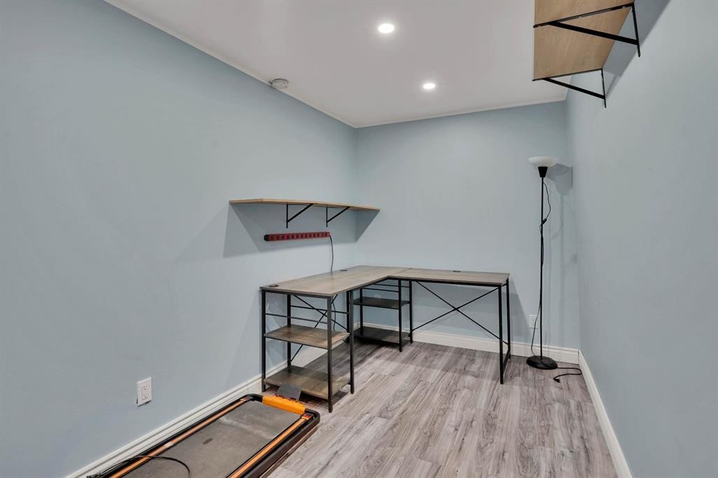 210 Cranberry Place Se, Calgary, AB - Indoor Photo Showing Other Room