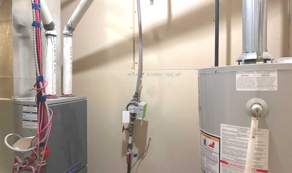 244 Los Alamos Place Ne, Calgary, AB - Indoor Photo Showing Basement