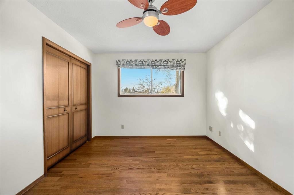 720 Parkvalley Road Se, Calgary, AB - Indoor Photo Showing Other Room