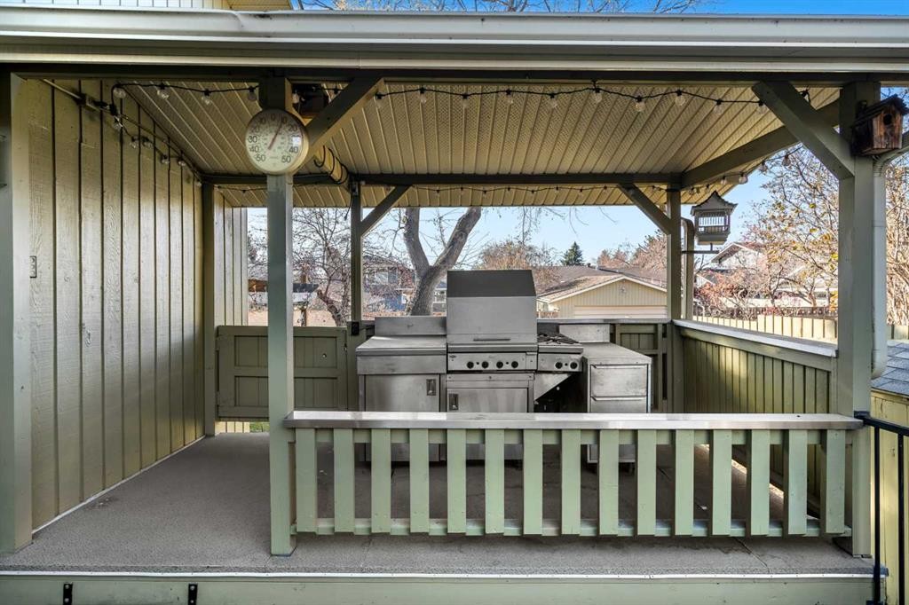 720 Parkvalley Road Se, Calgary, AB - Outdoor With Deck Patio Veranda With Exterior