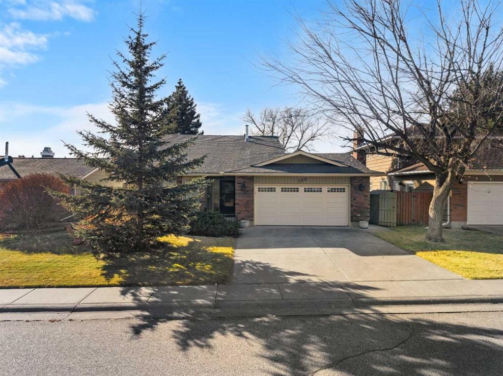 720 Parkvalley Road Se, Calgary, AB - Outdoor